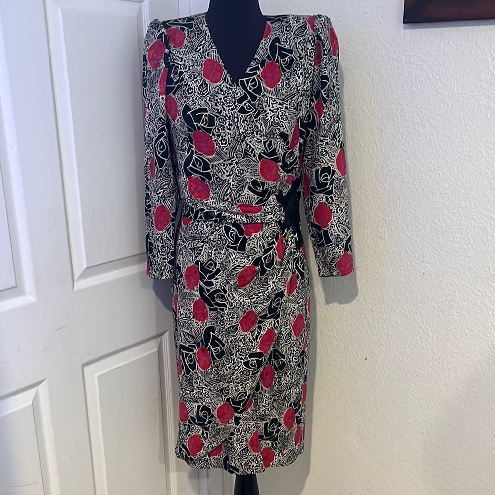 Vintage St. Gillian Black and Red Sheath Dress with Puff Sleeves and V-Neck